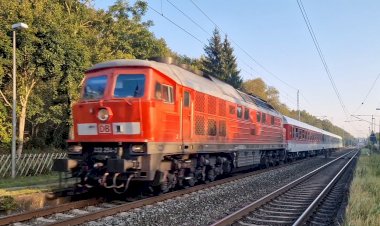 Высокая Скорость, Тепловоз ТЭ109 с пригородным поездом