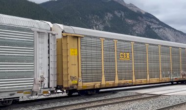 Остановка Поезда, Перекрыл железнодорожный переезд