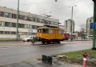 Двухосный трудяга трамвай-снегоочиститель в Сегеде