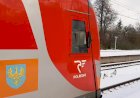 "Напугал Гудком" Электропоезд EN57-2044 следующий по маршруту Писковице - Гливице.