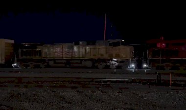 Встречные поезда в Калгари, Осенним вечером на станции