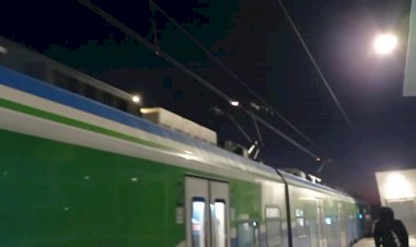 Искрение Токоприёмников у Поезда