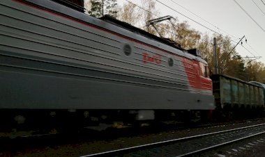 "Осенний Вечер на БМО" ВЛ11.8-743Б/745 с грузовым поездом