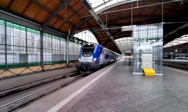 Краков - Свиноуйсьце, Поезд Интерсити отправляется с вокзала