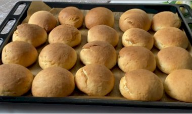 Легкий рецепт мягких булочек на завтрак без дрожжей