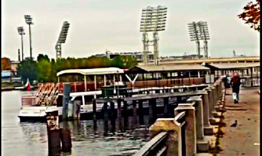 Набережная Макарова на Васильевском острове в Санкт-Петербурге