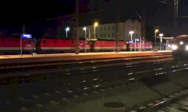 Пайербах - Райхенау, Электровоз Taurus с вагонами RJ-Design