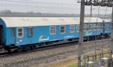 Вагон "гигант" 32-осный сцепной транспортер с огромным трансформатором