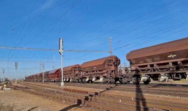 Локомотив Сименс едет с хопперами в БРНО