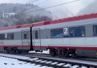 Электровоз Таурус с поездом Фельдкирх-Вена