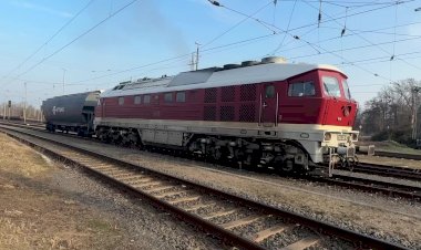 Тепловоз ТЭ109 с одним грузовым вагоном