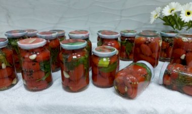 Ароматные маринованные помидоры