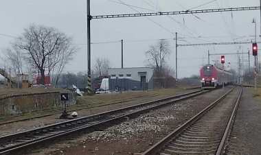 Кржижованы-над-Дудвахом, прибытие и отправление электропоезда 660 020-9