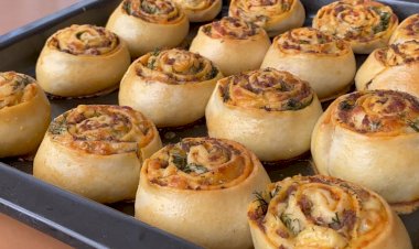 Открытые мясные пирожки / Улитки с мясом в духовке