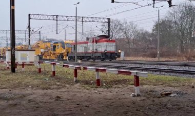 Ремонтно-Хозяйственный поезд под тягой тепловоза SM42-401