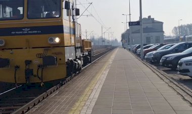 Дрезина железнодорожная с крановой установкой