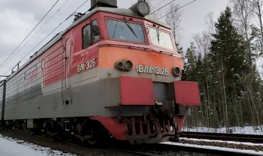 Электровоз ВЛ11-312/236А с хопперами