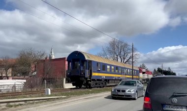 «Бардотка» Тепловоз серии 751 С вагоном-путеизмерителем на базе РИЦ