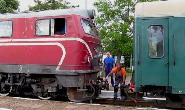 Родопская УЖД, прицепка локомотива к поезду
