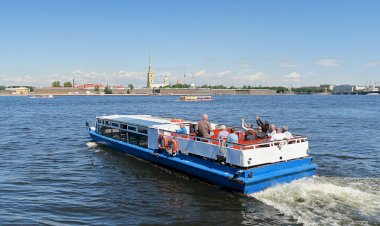 Экскурсия по рекам и каналам «Северная Венеция»