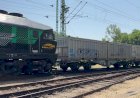 Тепловоз ТЭ109 232 704-7 с нестандартным контейнерным поездом
