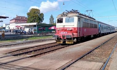 Отправление экспресса Рожмберк со станции