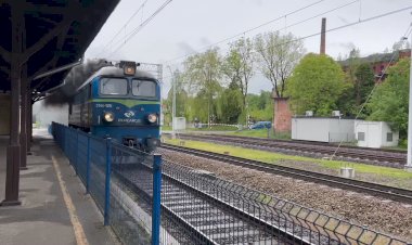 Гагарин дал медведя! Тепловоз ST44-1216 следует резервом