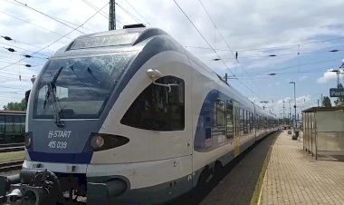 Пригородный электропоезд Штадлер флирт