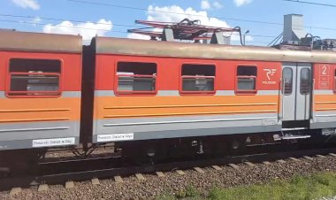 Электропоезд EN57-682 следующий по маршруту Быдгощ Главный - Гдыня Главный