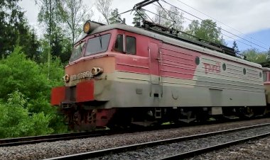 Бывший Пермский, ВЛ11-131/078Б с полувагонами