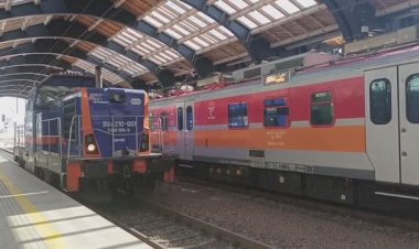 Тепловоз Su4210-001 следует маневровым порядком