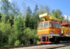 Автомотриса 1АДМ-13 с платформой и приветливым машинистом