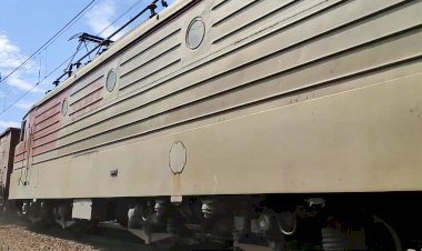 ВЛ11.8-634/633Б с полувагонами