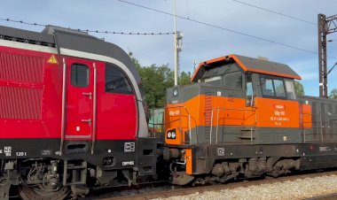 Отправление! Электровоз E6ACTADB-059 с наливным и перегоняемым тепловозом 6Dg-101