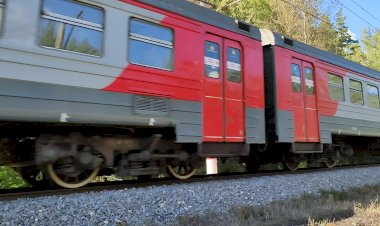 Электропоезд ЭД4М-0102 следующий из Александрова в Орехово-Зуево