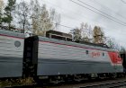 Приветливая бригада! Электровоз ВЛ11.8-789/790А с грузовым поездом.