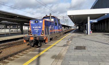 Тепловоз SM4210-009 на вокзале Познань