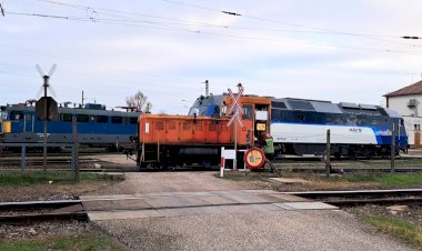 Двухосный маневровый тепловоз M28.2009