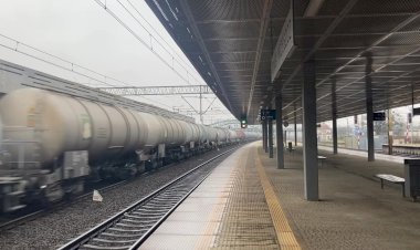 Электровоз Вектрон с наливным поездом