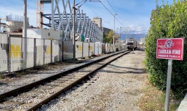Электровоз Вектрон с контейнерным поездом