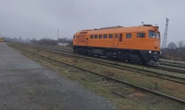 Бывшая Латвийская 2М62, Тепловоз 629 002 следует резервом