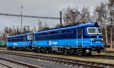 Электровозы Шкода 242 259-0 и 241-8 резервом по СМЕ