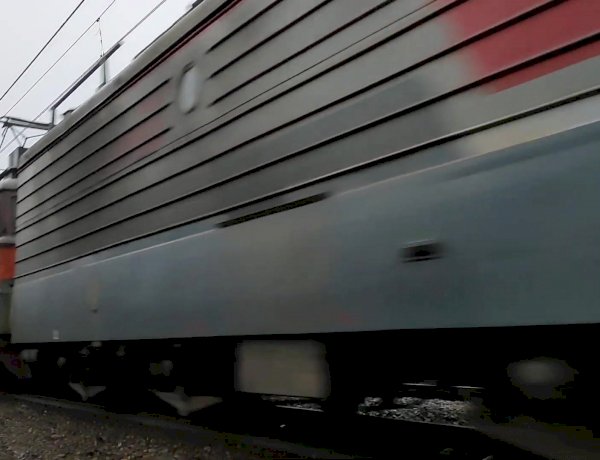 ВЛ11-076/314А с грузовым поездом