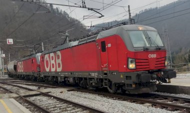 Двойная тяга, Электровозы Вектрон 1293 141/1293 089 с хопперами