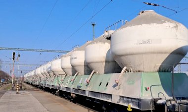 Электровоз Вектрон с хопперами