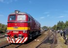 Тепловоз T679.1168 следует маневровым порядком