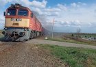 Тепловоз 628 157 с полувагонами