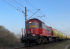 Тепловоз ТЭМ2-021 с цистернами