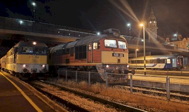 Тепловоз М62 (628 310) отправление резервом