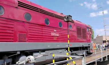Тепловоз T478.3300 на поворотном круге